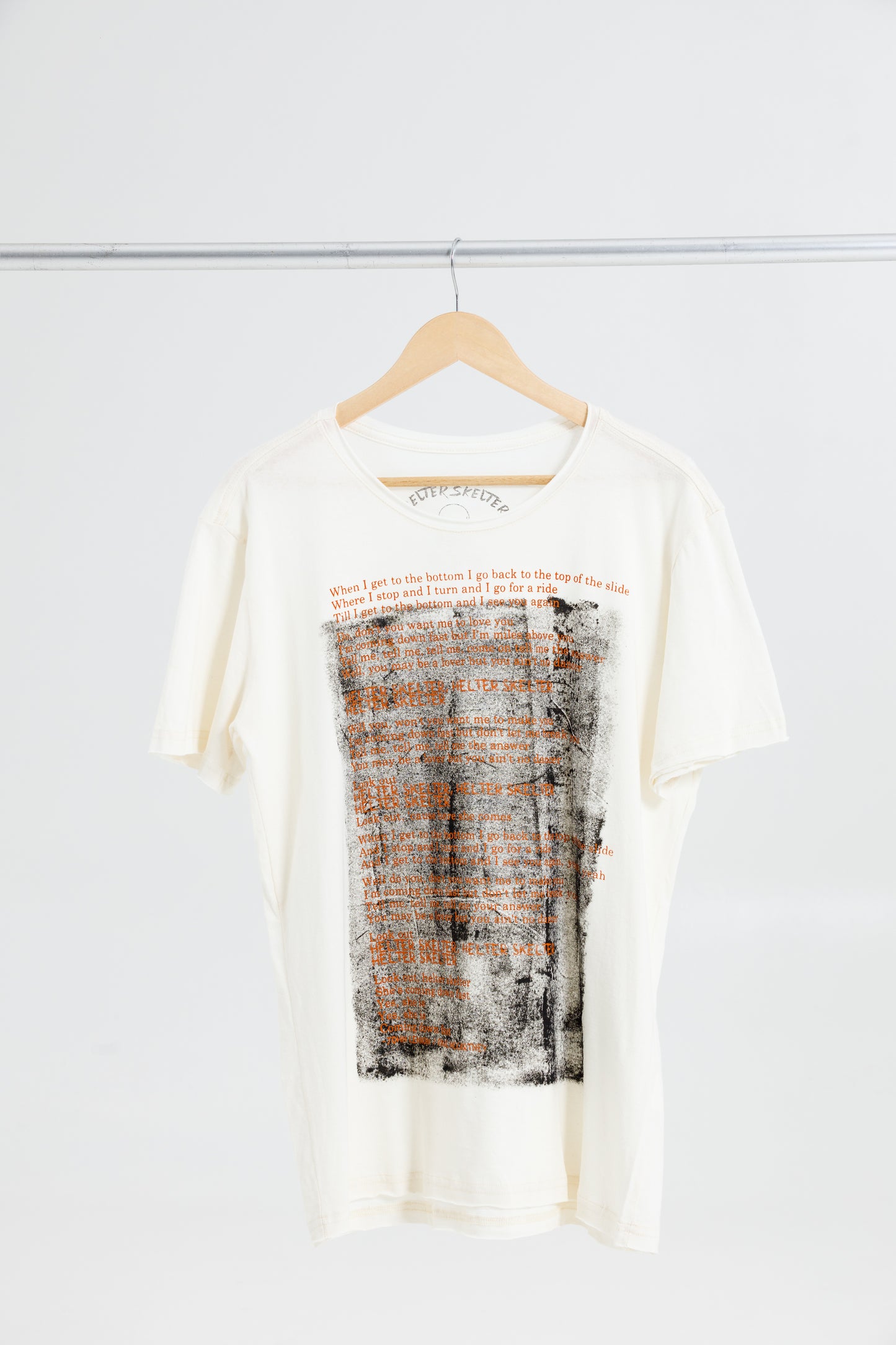 Camiseta Off White Charles Manson