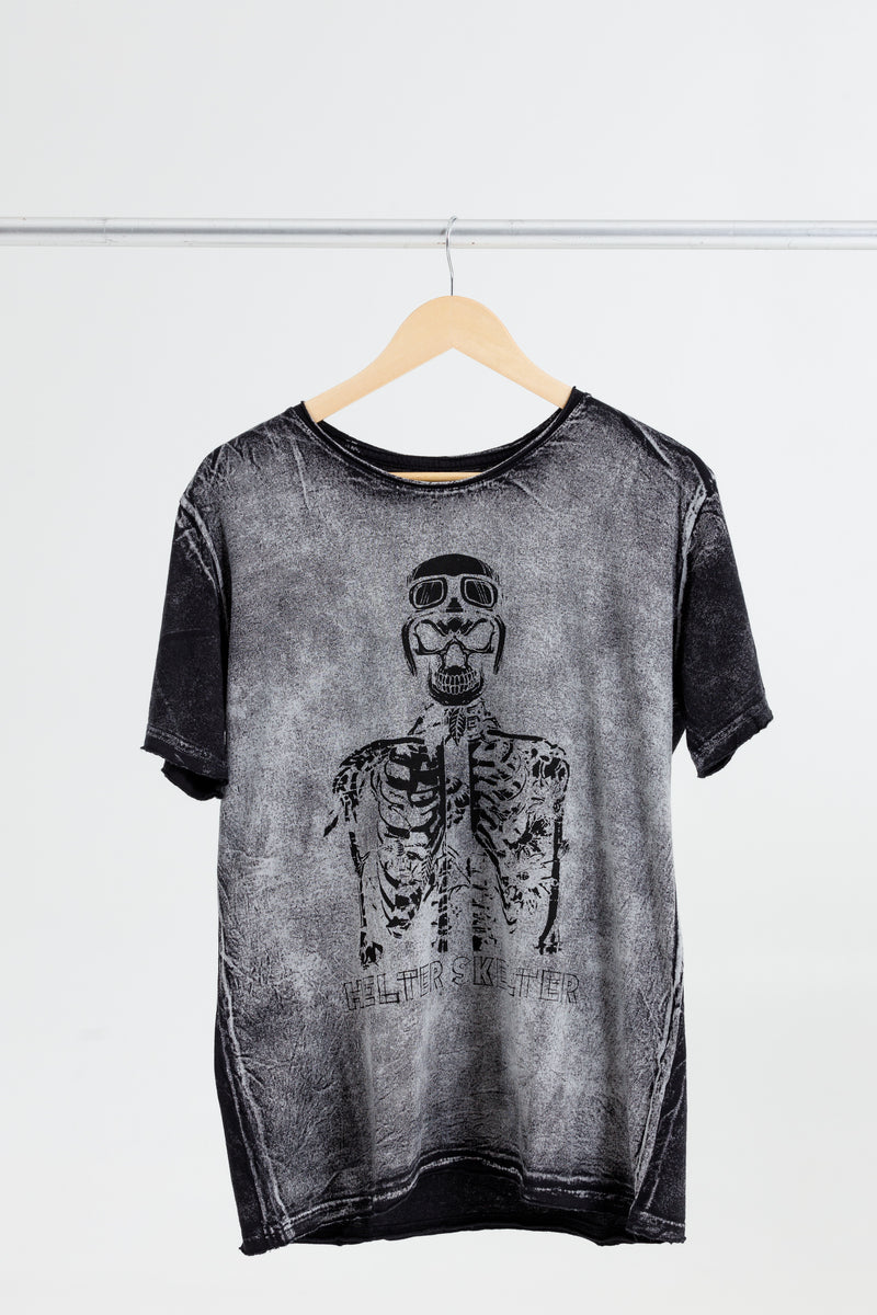 Camiseta Preta Helmet Skeleton